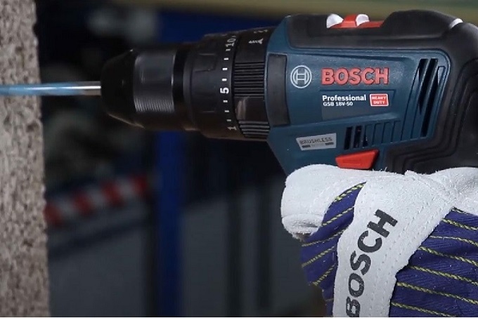 Máy khoan pin Bosch