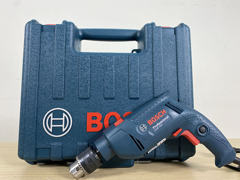 Trọn Bộ Sức Mạnh Trong Tay: Máy khoan động lực Bosch GSB 550 (bộ set valy 122 món phụ kiện XL) – Giải Pháp Toàn Diện Cho Mọi Công Việc!